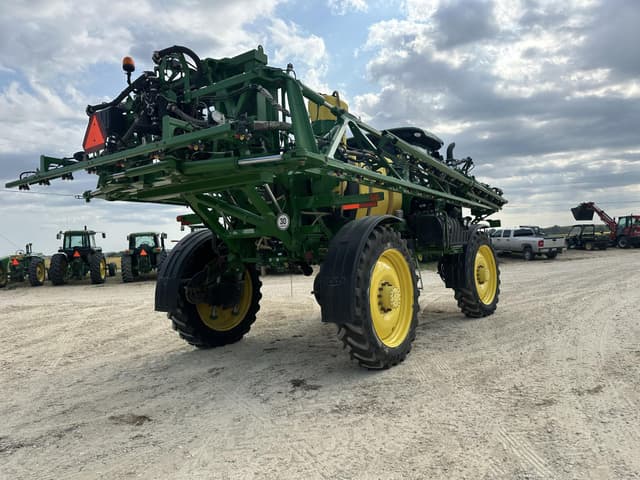 Image of John Deere R4030 equipment image 3