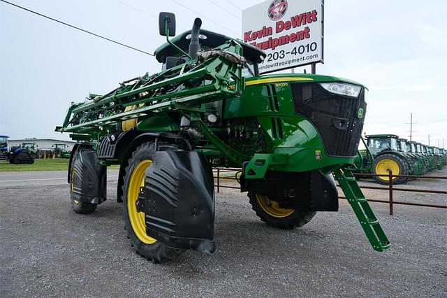 Image of John Deere R4030 equipment image 1