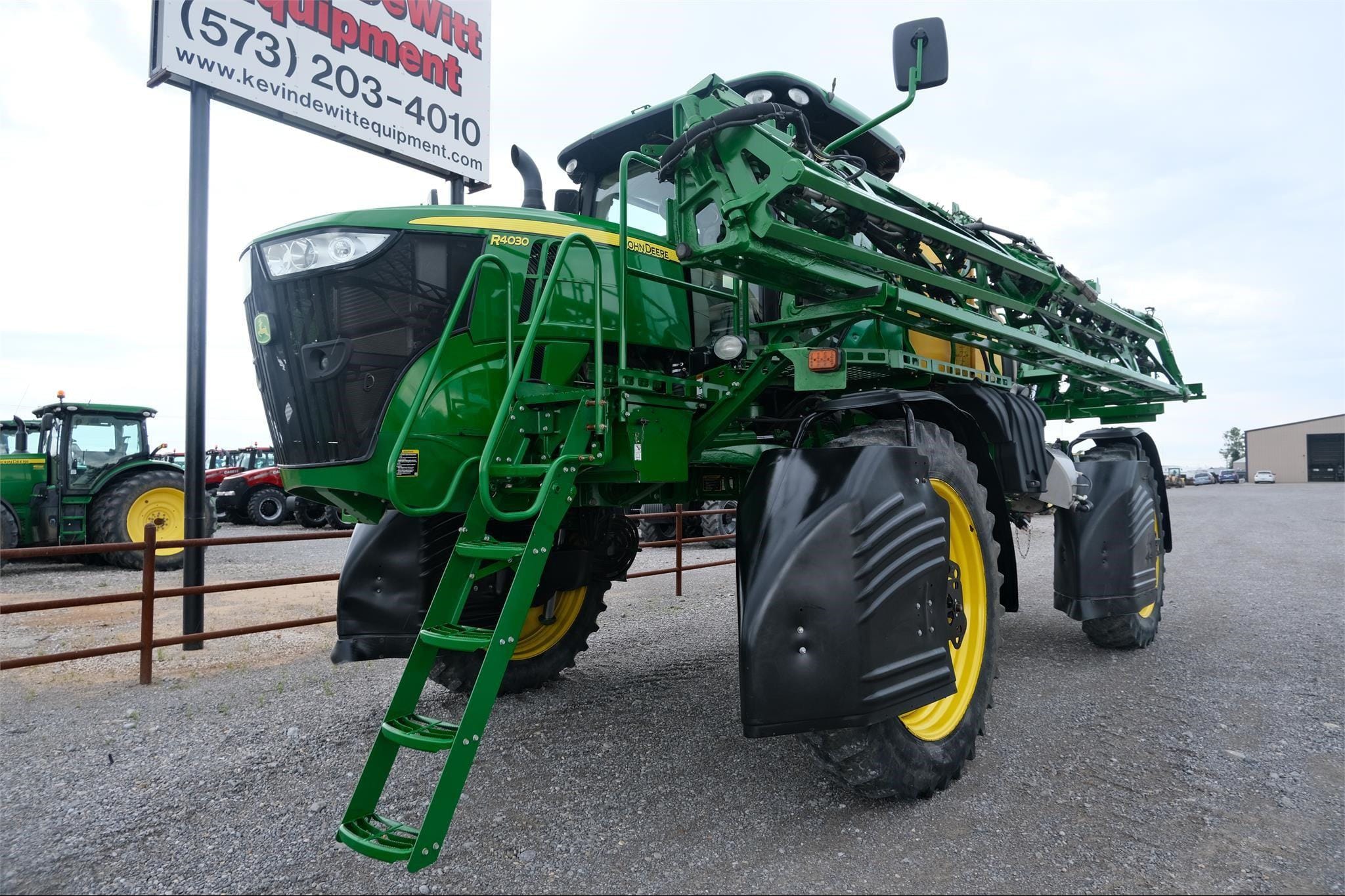 2019 John Deere R4030 Equipment Image0