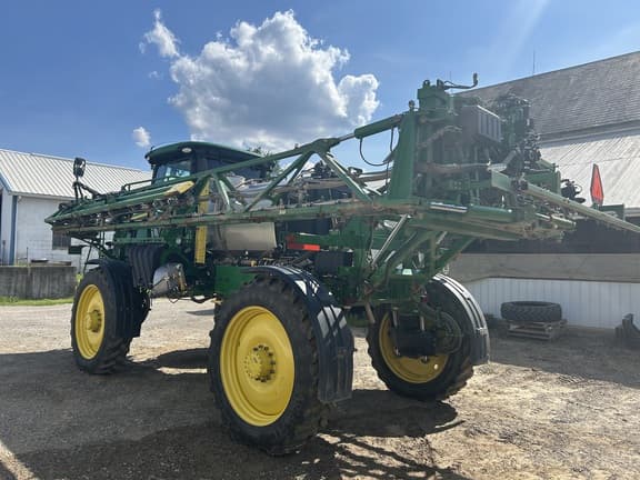 Image of John Deere R4030 equipment image 2