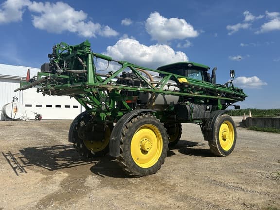 Image of John Deere R4030 equipment image 4