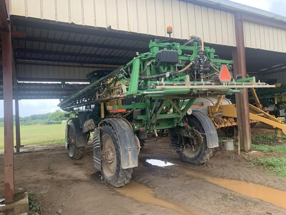 Image of John Deere R4030 equipment image 2