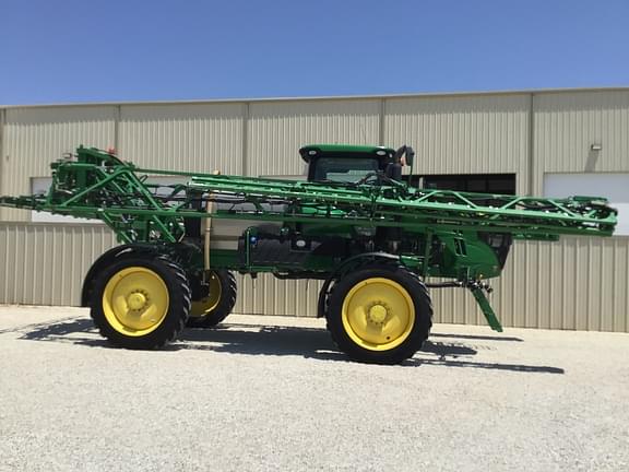 Image of John Deere R4030 equipment image 4