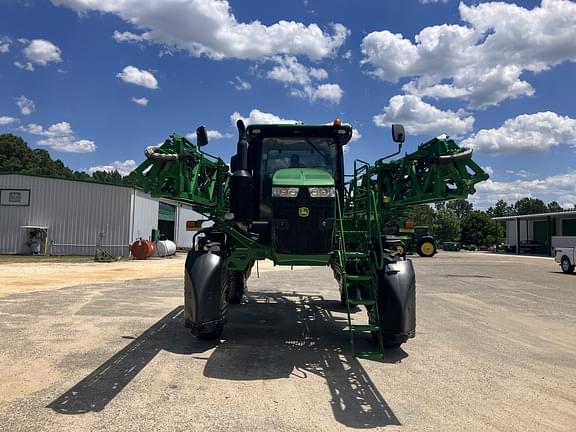 Image of John Deere R4030 equipment image 1