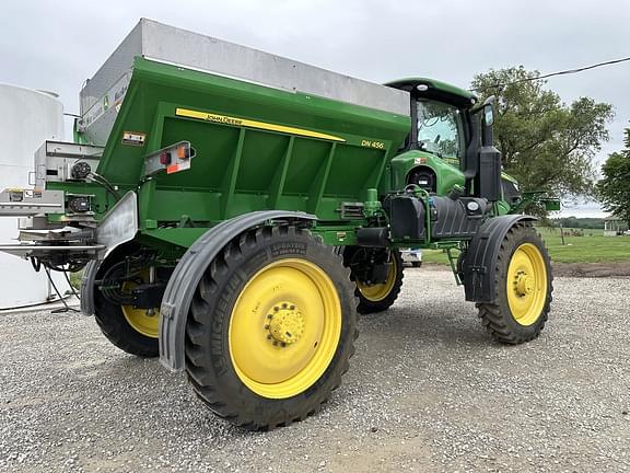 Image of John Deere R4030 equipment image 2