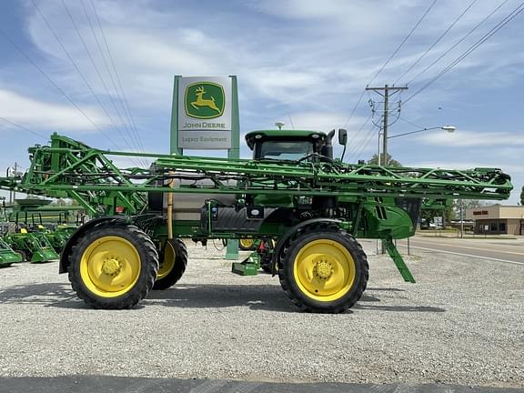 Image of John Deere R4030 equipment image 1