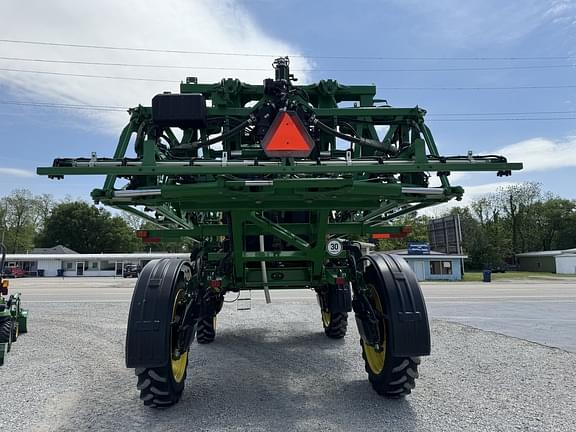 Image of John Deere R4030 equipment image 3