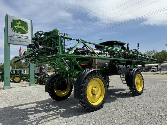 Image of John Deere R4030 equipment image 2