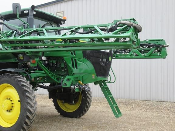 Image of John Deere R4030 equipment image 3