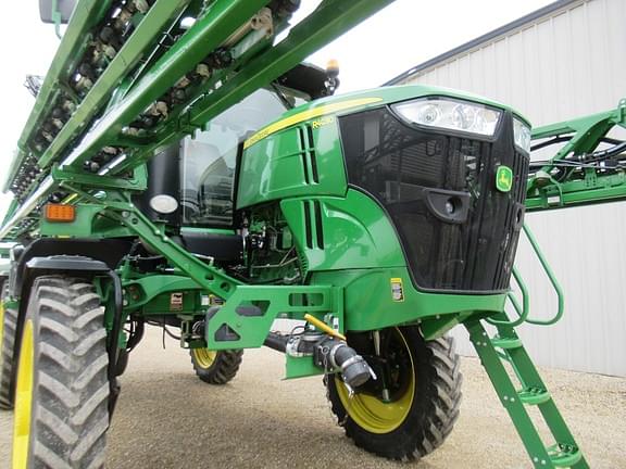 Image of John Deere R4030 equipment image 4