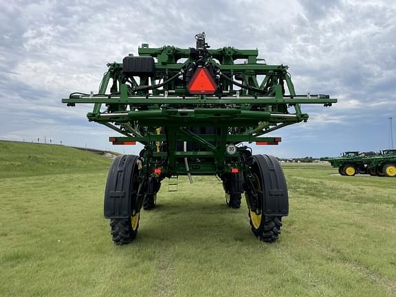 Image of John Deere R4030 equipment image 3