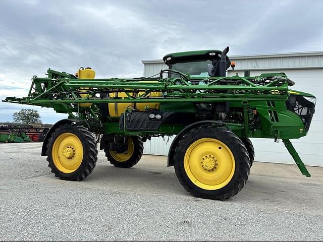 Image of John Deere R4030 equipment image 2