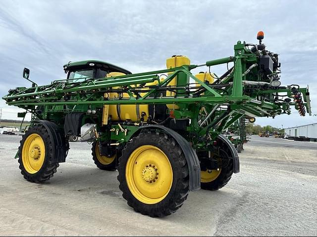 Image of John Deere R4030 equipment image 4