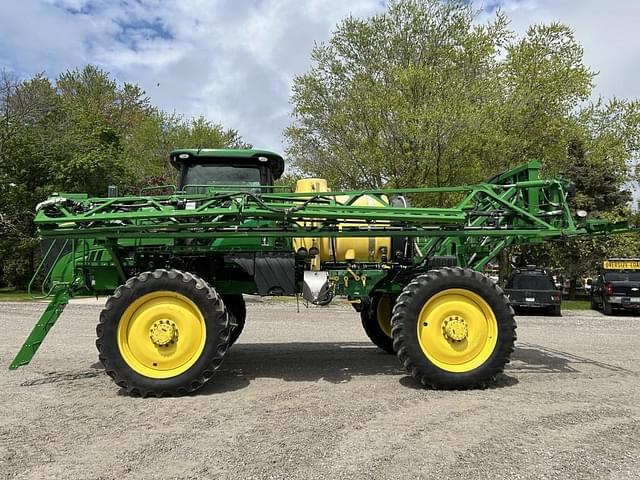 Image of John Deere R4030 equipment image 2