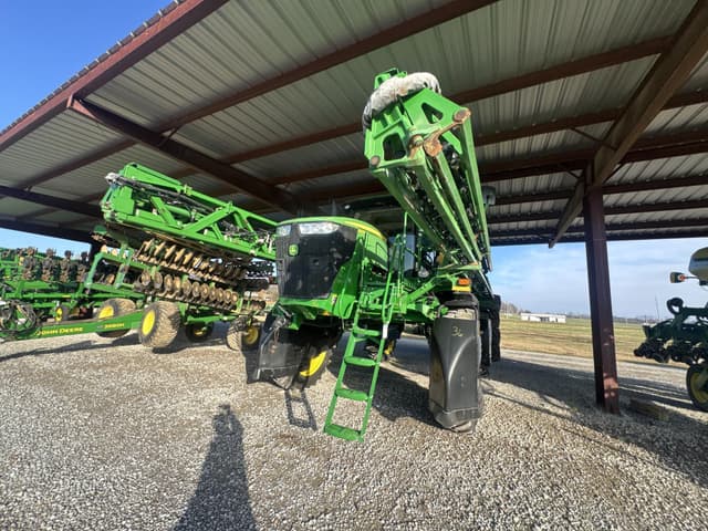 Image of John Deere R4030 equipment image 2