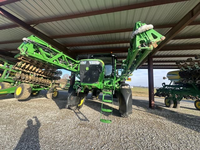 Image of John Deere R4030 equipment image 3