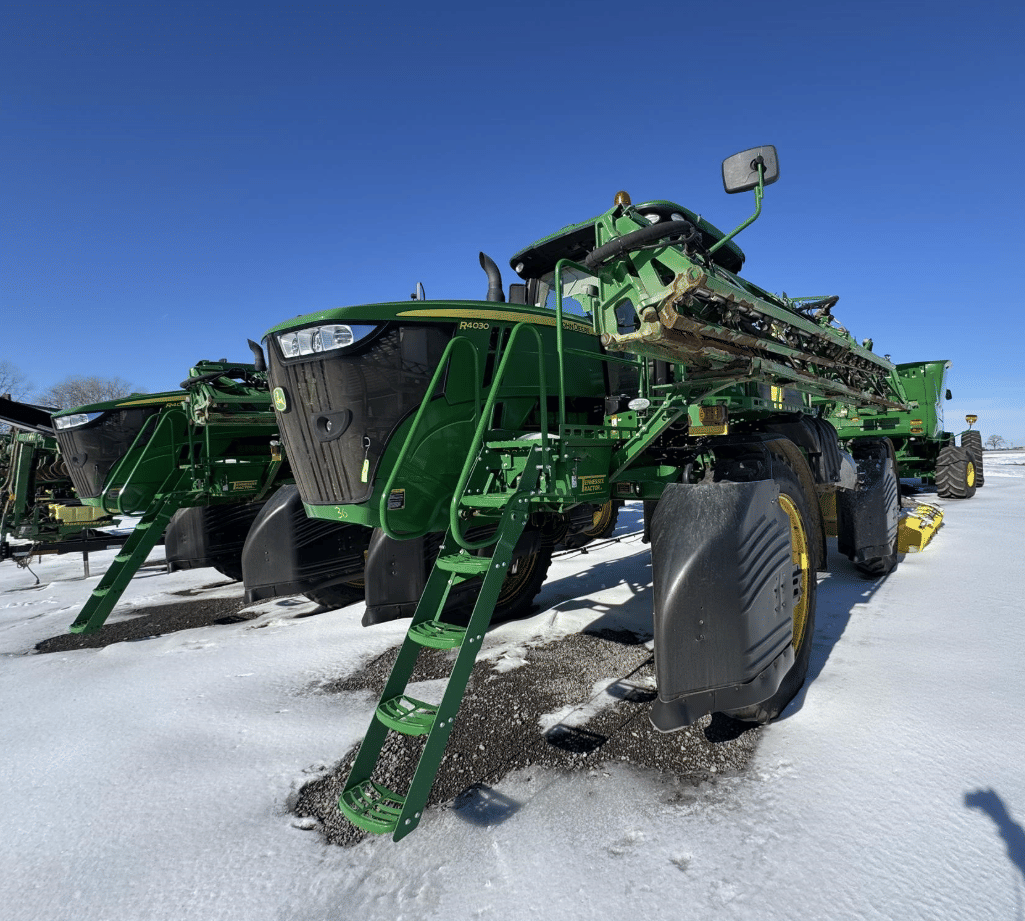 2019 John Deere R4030 Equipment Image0