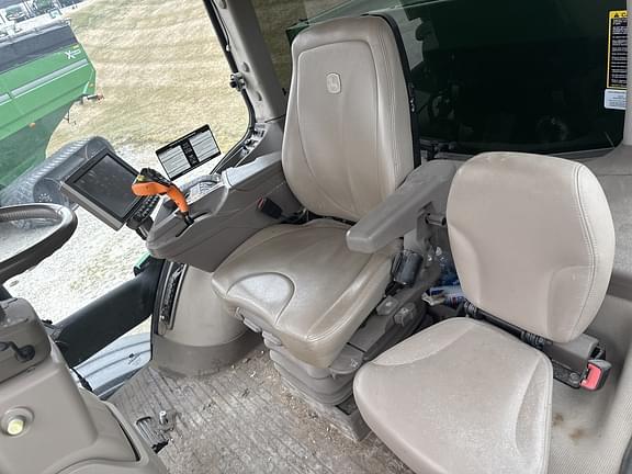 Image of John Deere R4030 equipment image 2