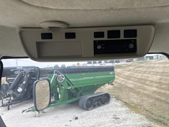 Image of John Deere R4030 equipment image 1