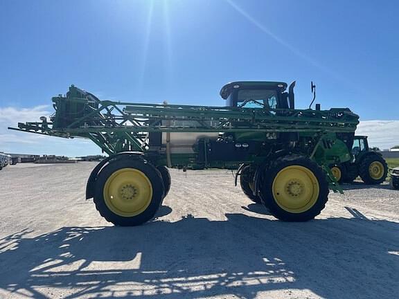 Image of John Deere R4030 equipment image 2