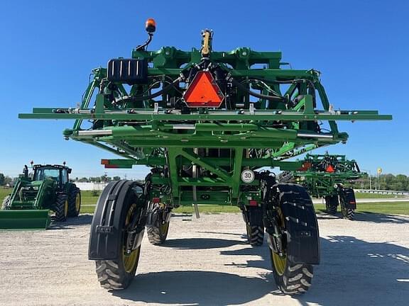 Image of John Deere R4030 equipment image 4