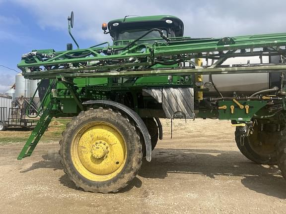 Image of John Deere R4030 equipment image 1