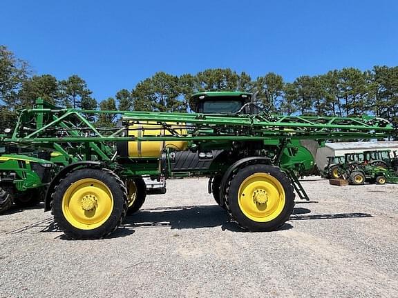 Image of John Deere R4030 equipment image 1