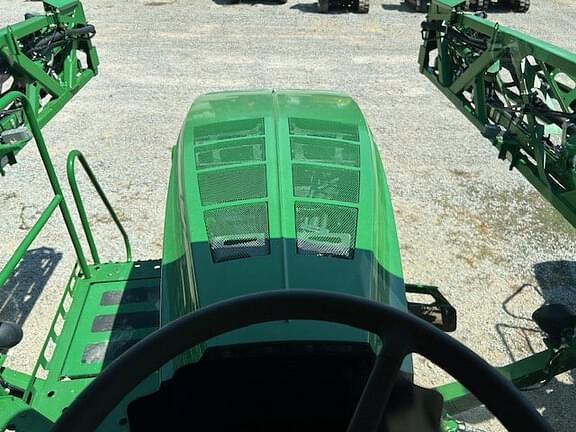 Image of John Deere R4030 equipment image 4