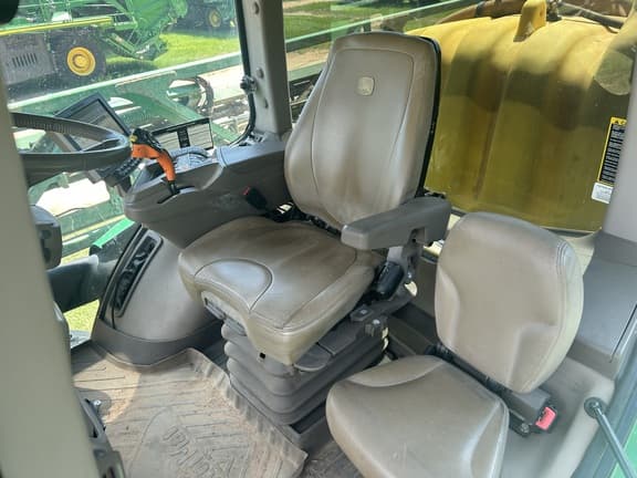 Image of John Deere R4030 equipment image 4