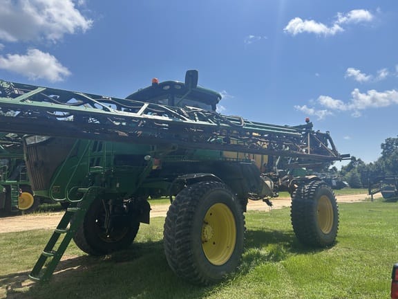 2019 John Deere R4030 Equipment Image0