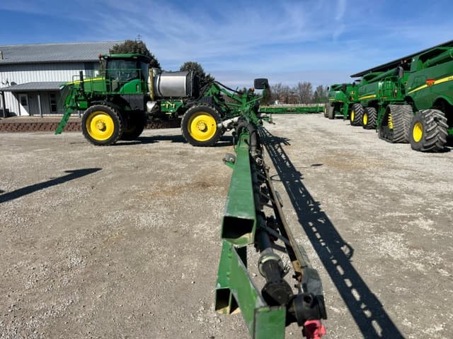 Image of John Deere R4030 equipment image 2