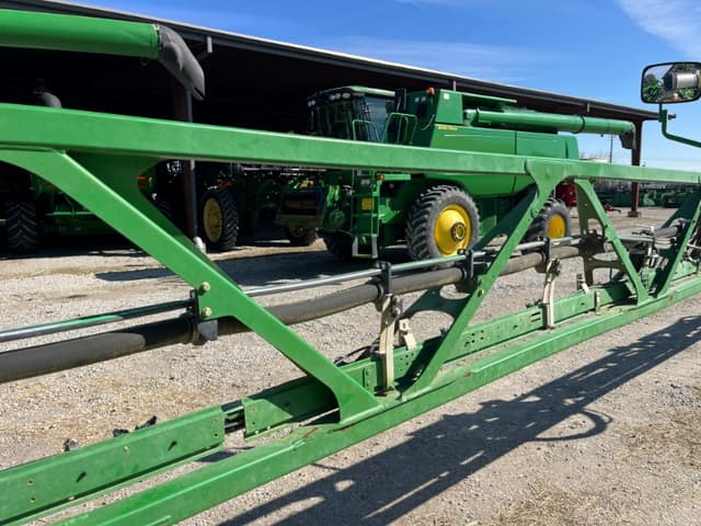 Image of John Deere R4030 equipment image 4