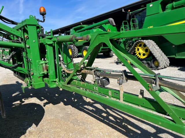 Image of John Deere R4030 equipment image 3