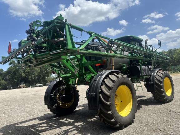 Image of John Deere R4038 equipment image 4