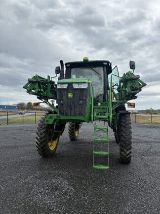 Image of John Deere R4038 equipment image 1