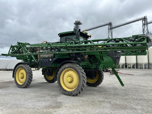 Image of John Deere R4038 equipment image 1