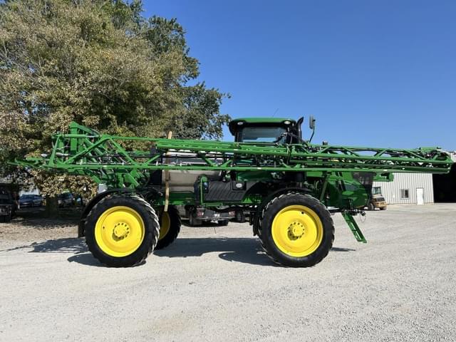 Image of John Deere R4038 equipment image 3
