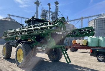 Main image John Deere R4038