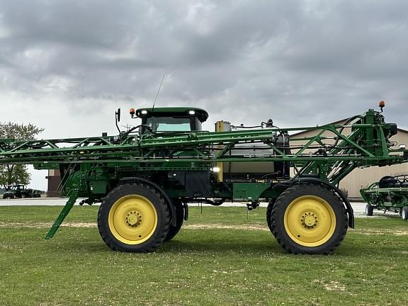Image of John Deere R4038 equipment image 3