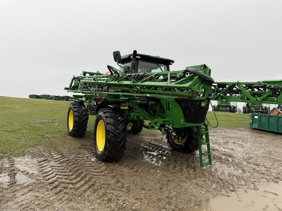Image of John Deere R4038 equipment image 2