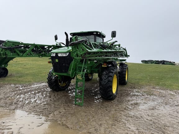 2019 John Deere R4038 Equipment Image0