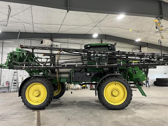 Image of John Deere R4038 equipment image 4