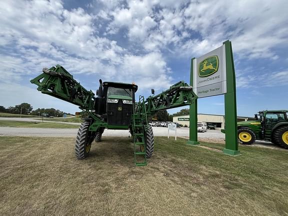 Image of John Deere R4038 equipment image 1