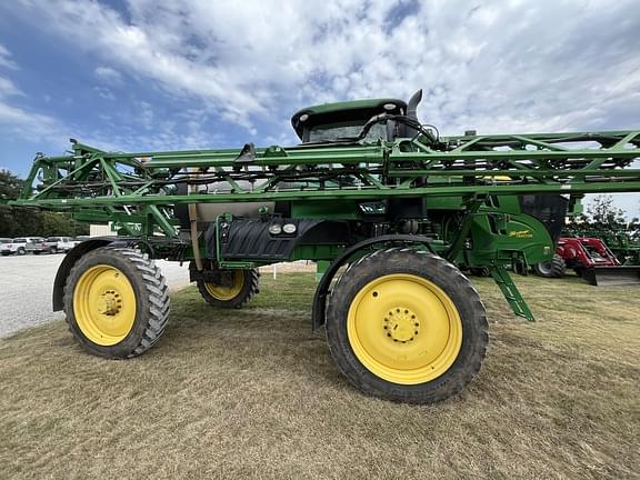 Image of John Deere R4038 equipment image 4