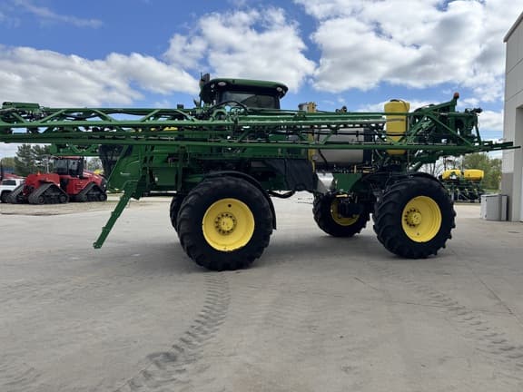 Image of John Deere R4038 equipment image 4