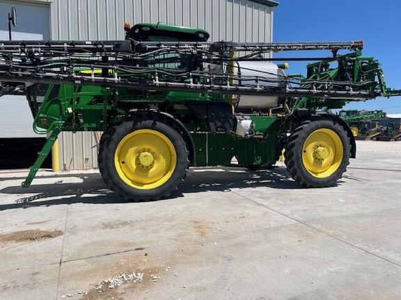 Main image John Deere R4038