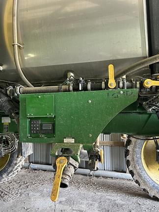 Image of John Deere R4038 equipment image 4