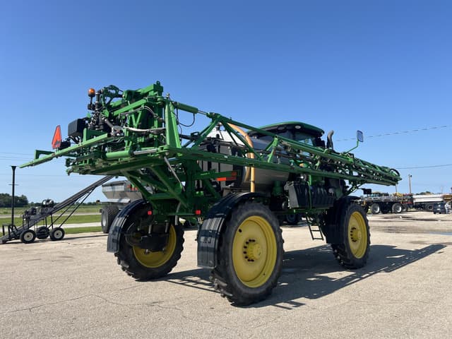 Image of John Deere R4038 equipment image 4