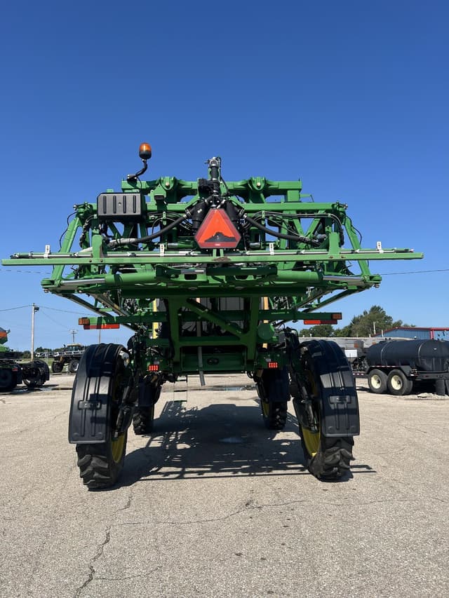 Image of John Deere R4038 equipment image 3