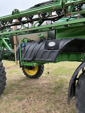 Image of John Deere R4038 equipment image 3